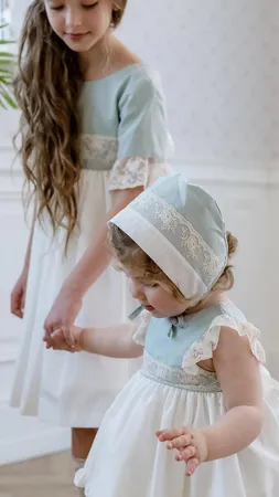 فستان بتصميم اسباني اخضر MIBEBE