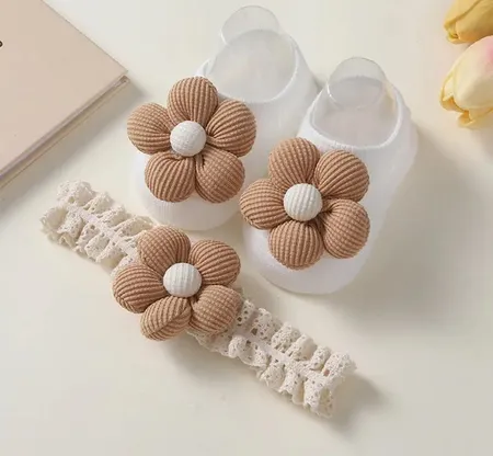 طقم جرابات وربطه للبيبي الوان مميزة