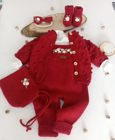 طقم نيو بورن 5 قطع صنع يدوي - احمر