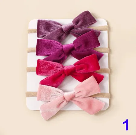 طقم ربطات شعر مناسبه للبيبهات