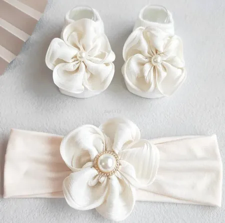 طقم جرابات وربطه للبيبي الوان مميزة